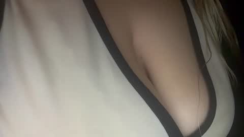 Snapshot of secret18slaveanon chatting on July 7, 7:23 am Sunny online show from July 7, 7:23 am
