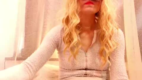 Anni online show from February 9, 11:58 am