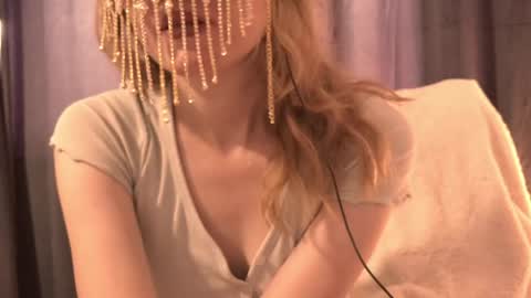 Snapshot of secretanni chatting on June 2, 8:49 am Anni online show from June 2, 8:49 am