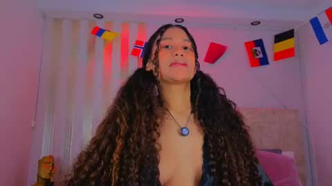 secretestrell online show from June 29, 3:02 am
