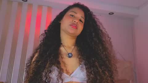 secretestrell online show from July 18, 3:54 am