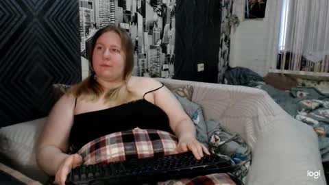 SecretGodnes online show from February 6, 6:29 am