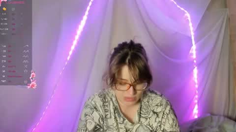 Snapshot of seductive_she_wolf chatting on June 24, 12:37 pm seductive_she_wolf online show from June 24, 12:37 pm