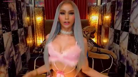 KATARINA LUST online show from May 8, 9:36 am