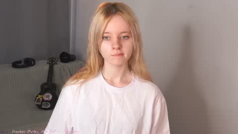See Its honey bunny  im Lana online show from June 19, 4:33 pm