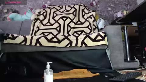 Angie online show from November 2, 10:06 am