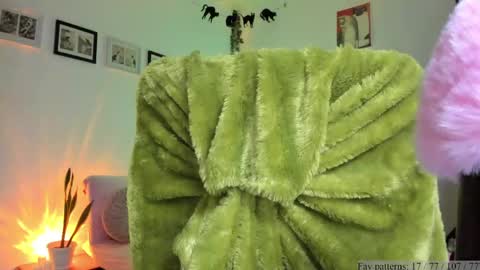 Snapshot of segismunda chatting on April 28, 10:48 pm Luciana online show from April 28, 10:48 pm