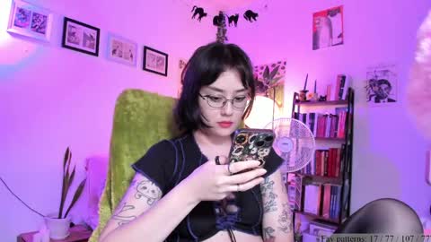 Snapshot of segismunda chatting on May 1, 1:32 am Luciana online show from May 1, 1:32 am
