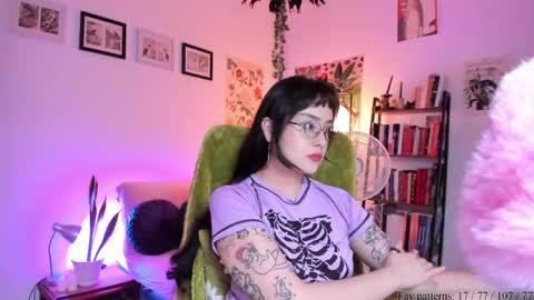 Snapshot of segismunda chatting on May 2, 12:37 am Luciana online show from May 2, 12:37 am
