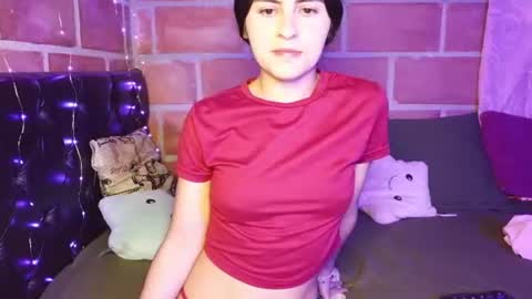 Snapshot of seleena_01 chatting on June 25, 11:31 pm seleena_01 online show from June 25, 11:31 pm