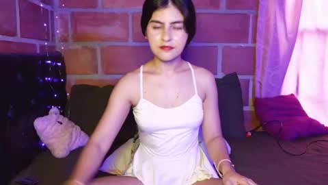 Snapshot of seleena_01 chatting on July 1, 10:53 pm seleena_01 online show from July 1, 10:53 pm