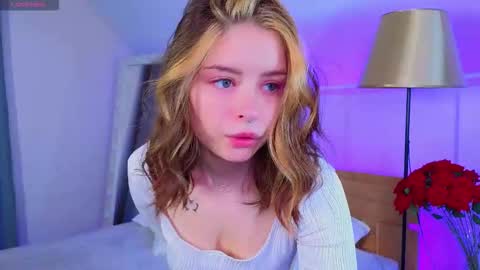 Snapshot of selenamills chatting on January 14, 2:06 am selenamills online show from January 14, 2:06 am