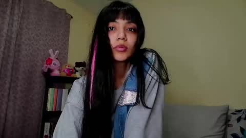 Snapshot of selene_hebe chatting on April 26, 12:41 am selene_hebe online show from April 26, 12:41 am