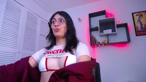 selene_s3xy online show from February 10, 12:37 am