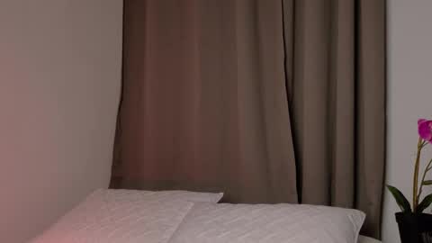 Snapshot of selenenova chatting on March 2, 10:38 pm Selene Nova online show from March 2, 10:38 pm