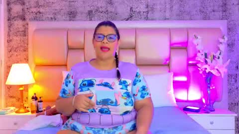 Selenna Cooper online show from March 15, 12:00 pm