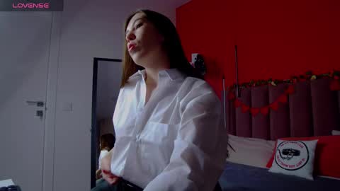 Snapshot of sellashine chatting on February 6, 1:38 am Nicole online show from February 6, 1:38 am