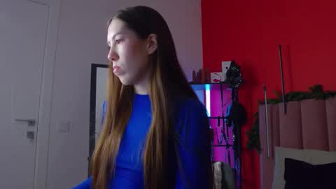 Snapshot of sellashine chatting on December 3, 1:46 am Nicole online show from December 3, 1:46 am