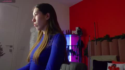 Snapshot of sellashine chatting on December 22, 1:46 am Nicole online show from December 22, 1:46 am