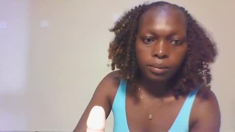 Snapshot of sellinprencess2 chatting on March 23, 7:01 am verah online show from March 23, 7:01 am