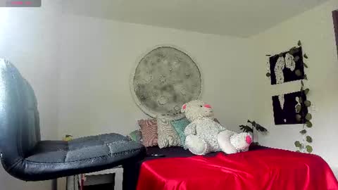 Selyn online show from June 18, 11:58 am