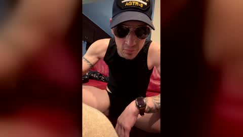 semobadboy69 online show from April 18, 5:44 am