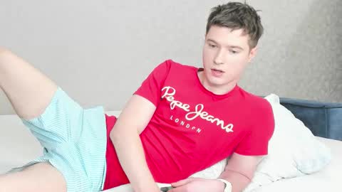 Snapshot of semyonone chatting on December 20, 6:59 pm Semyon online show from December 20, 6:59 pm