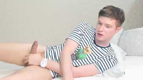 Snapshot of semyonone chatting on March 4, 6:58 pm Semyon online show from March 4, 6:58 pm