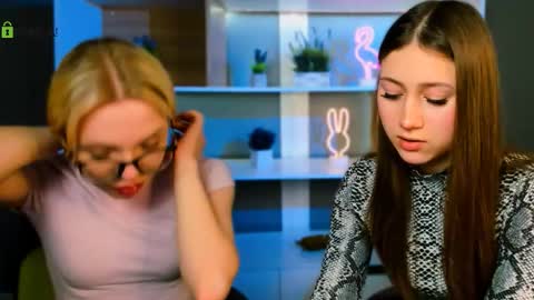 Sendi online show from March 26, 7:30 pm