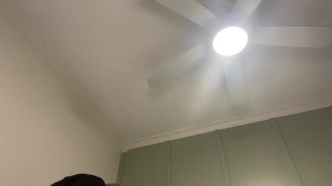 Snapshot of sensatyr chatting on December 1, 5:02 pm Daddy Dave online show from December 1, 5:02 pm