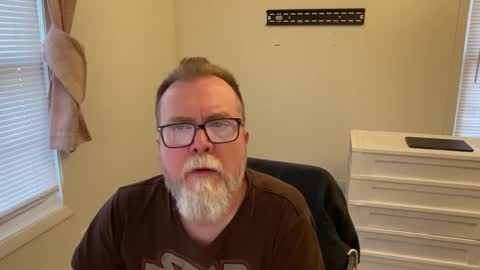 Snapshot of sensatyr chatting on December 4, 2:26 pm Daddy Dave online show from December 4, 2:26 pm