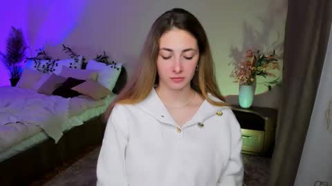 sensitiveheartt online show from September 8, 8:08 pm