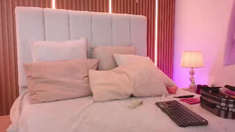 Sensual Kim77 online show from June 15, 2:03 am