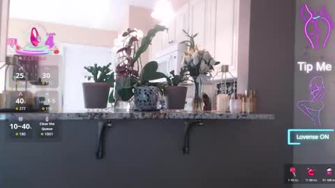 V online show from March 6, 9:55 pm