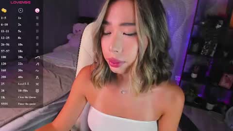 Snapshot of sensualily chatting on June 26, 3:16 pm Kiki online show from June 26, 3:16 pm