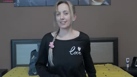 Tina online show from March 6, 7:32 pm