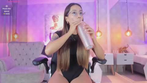 Snapshot of serena___ chatting on January 12, 3:34 am serena___ online show from January 12, 3:34 am