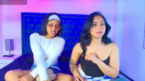 Serena and zoe online show from April 15, 7:58 pm