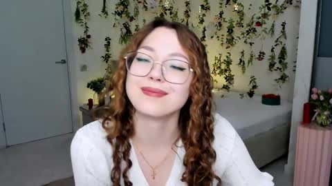 Ophelia online show from April 3, 4:05 pm