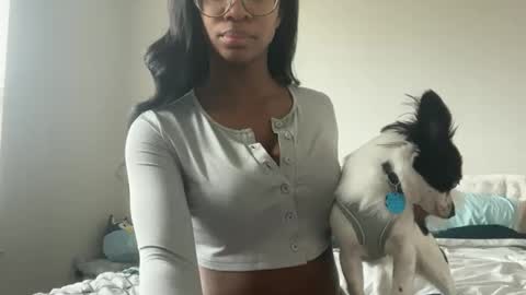 Serenity Bee   online show from March 1, 5:48 pm