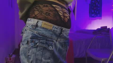 Alexis online show from October 19, 5:41 am