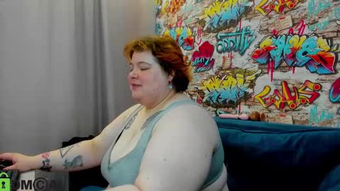 Snapshot of sew_sunny chatting on May 5, 1:24 am Sew online show from May 5, 1:24 am