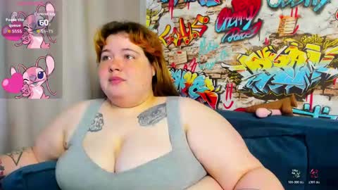 Snapshot of sew_sunny chatting on May 23, 12:38 am Sew online show from May 23, 12:38 am