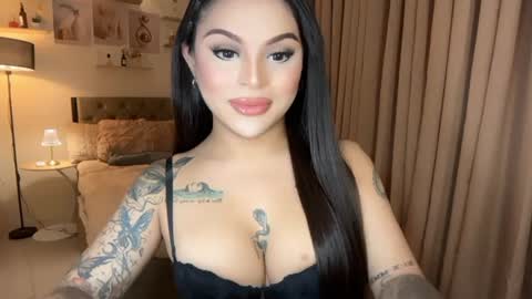 tan online show from June 17, 7:48 pm