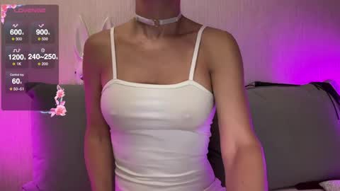 Snapshot of sex_wife1 chatting on June 8, 10:26 am sex_wife1 online show from June 8, 10:26 am
