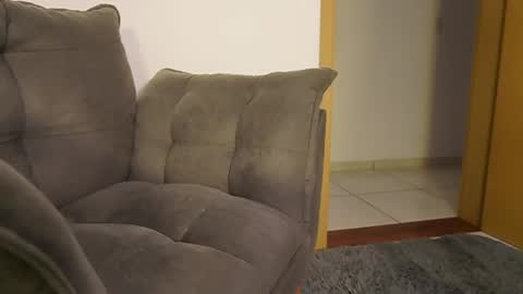 Mia and guests online show from April 7, 10:31 pm