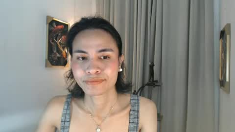lara online show from July 3, 8:43 am