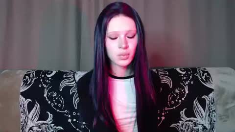 Nextdoor Princess online show from June 20, 6:11 pm