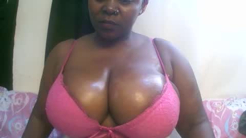 sexxi_ebony online show from April 12, 8:08 am