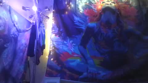 Leeah CloudZzz online show from June 27, 7:35 am